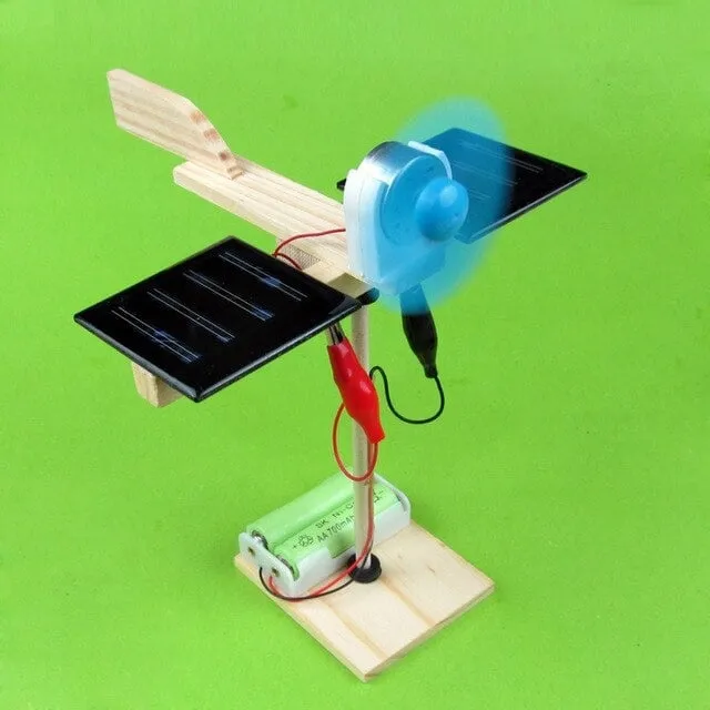 Mini-Holzflugzeug mit Solarenergie (Bildung)